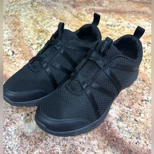 Vionic Olivia Sneakers Women's Size 8 Black Slip-on Mesh Vio-Grip Shoes